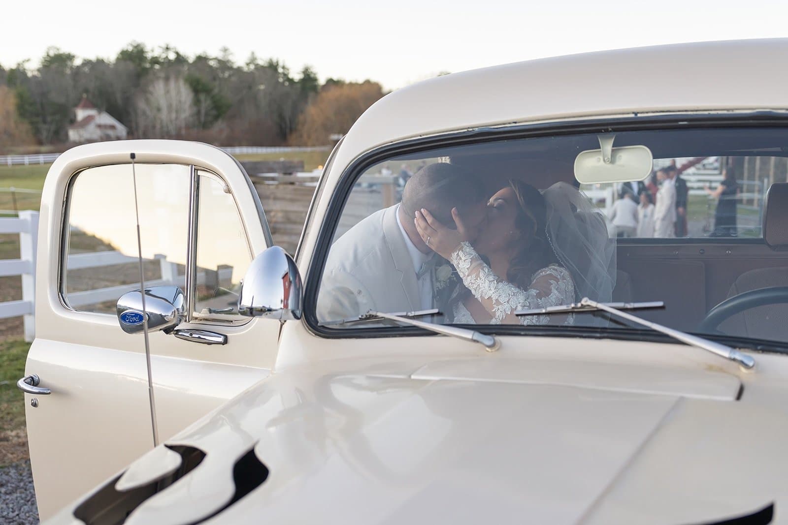 Wedding Photo & Video B (8 Hours, 2-3 Min Highlight Film)
