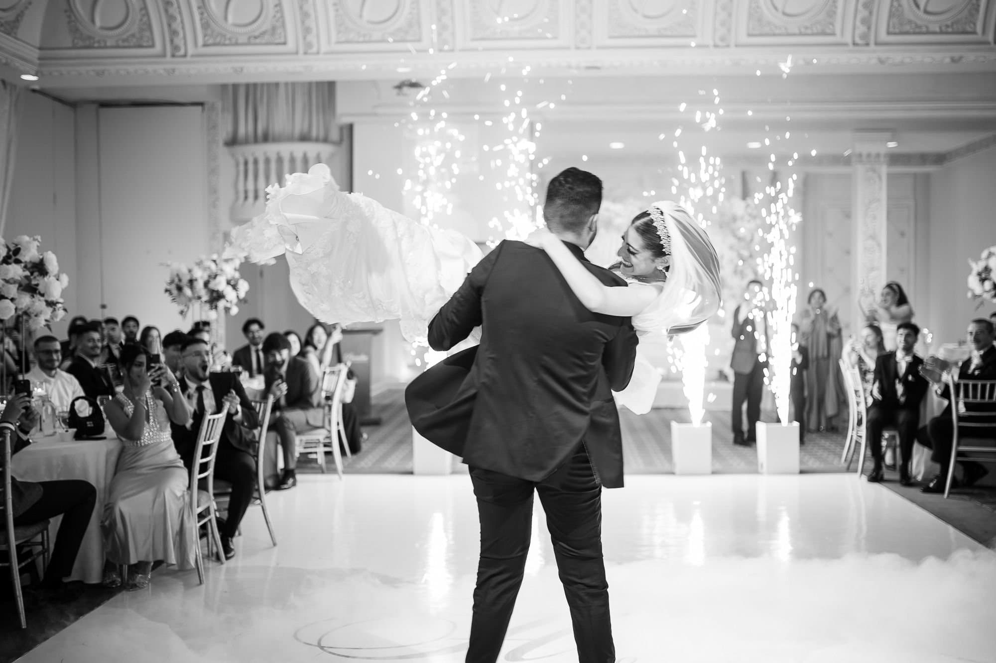Hybrid Wedding Photo & Video (8 Hours, 1 Photographer)