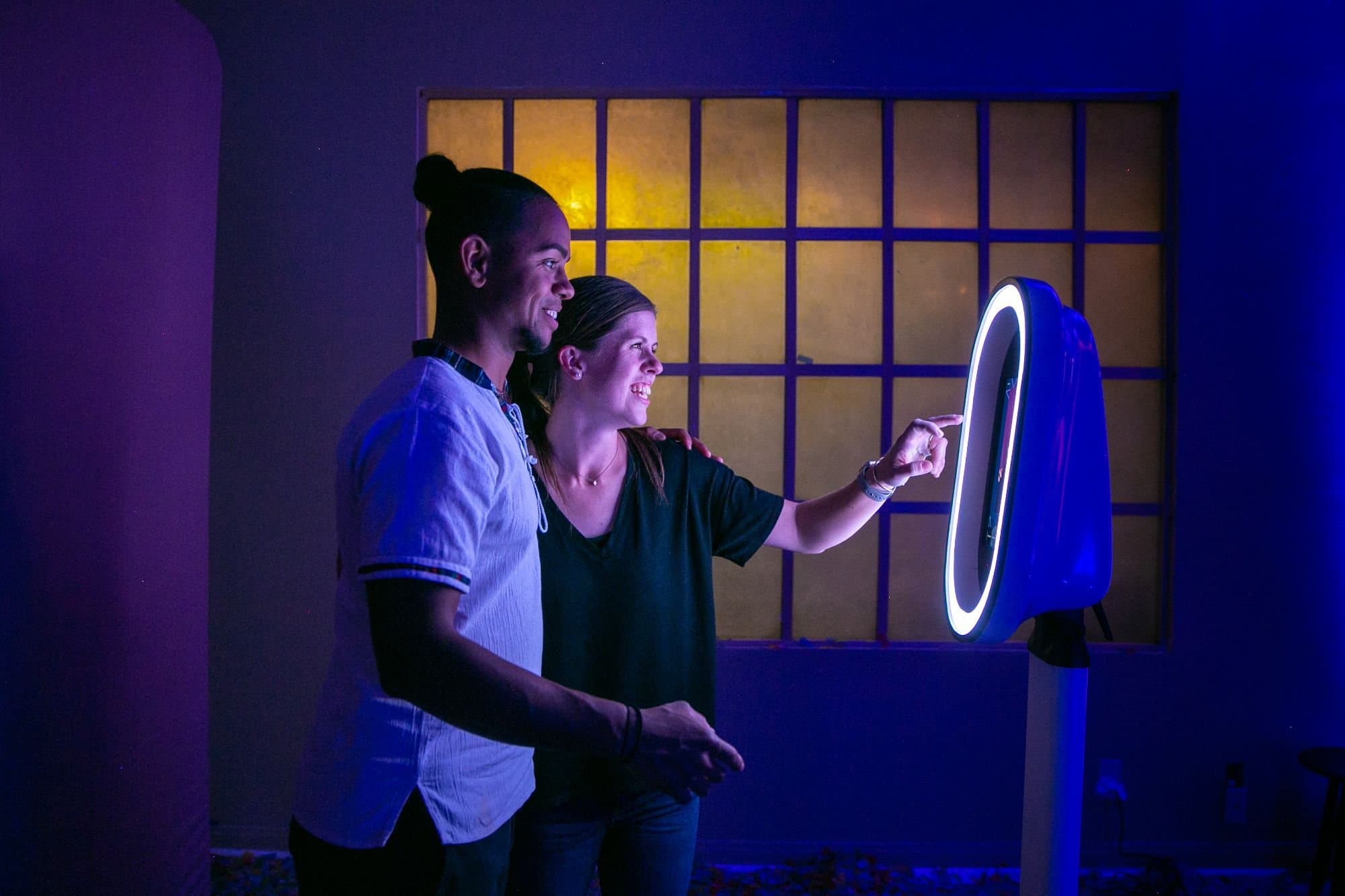 4 Hour Photo Booth Package 1 - Digital with Backdrop