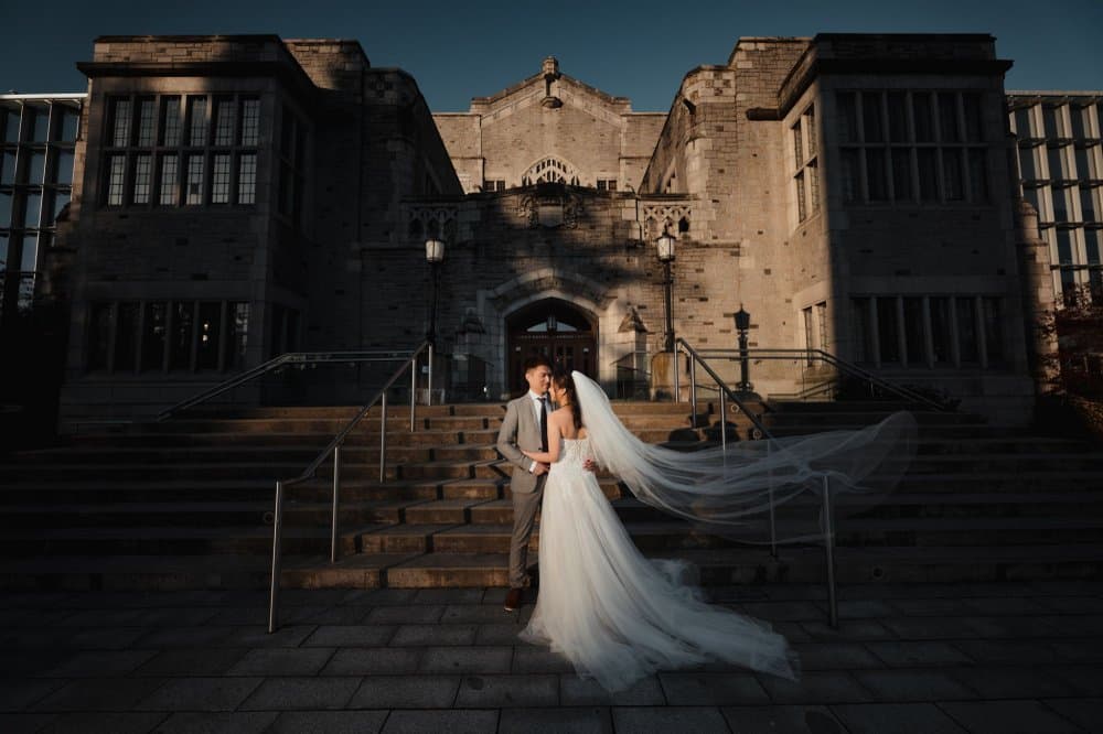 The Modern Elopment by Hello There Photography