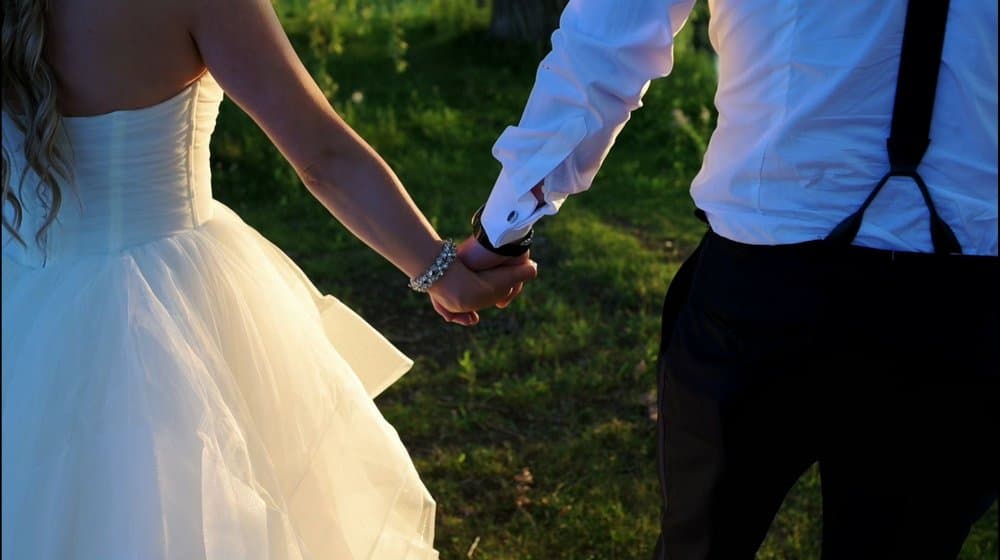 Photography by Happy Weddings