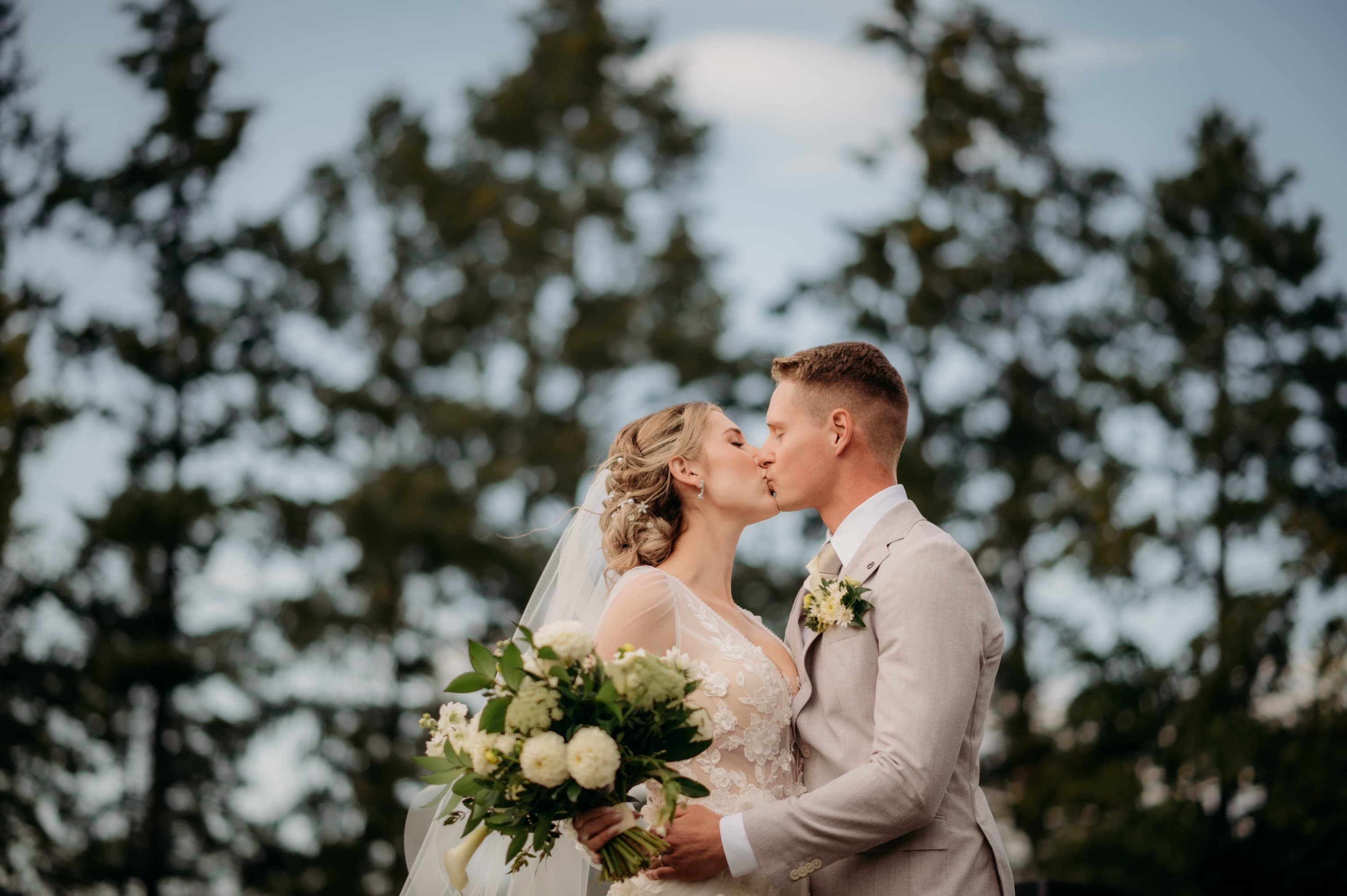 Oak and Owl Photography wedding photography in Seattle