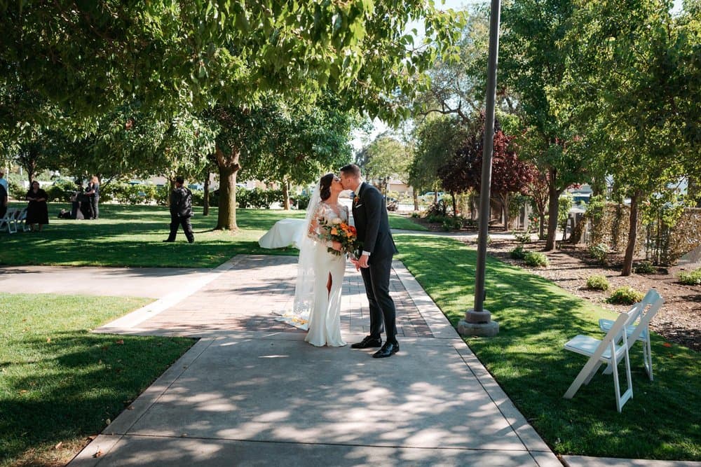 Photography by WILLA Weddings