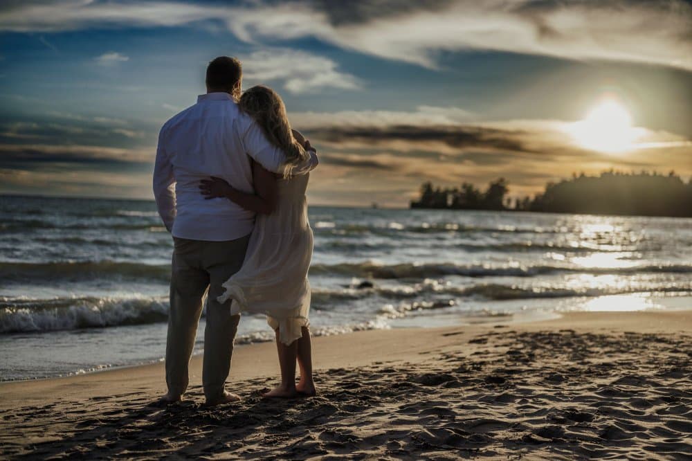 Photography by Happy Weddings