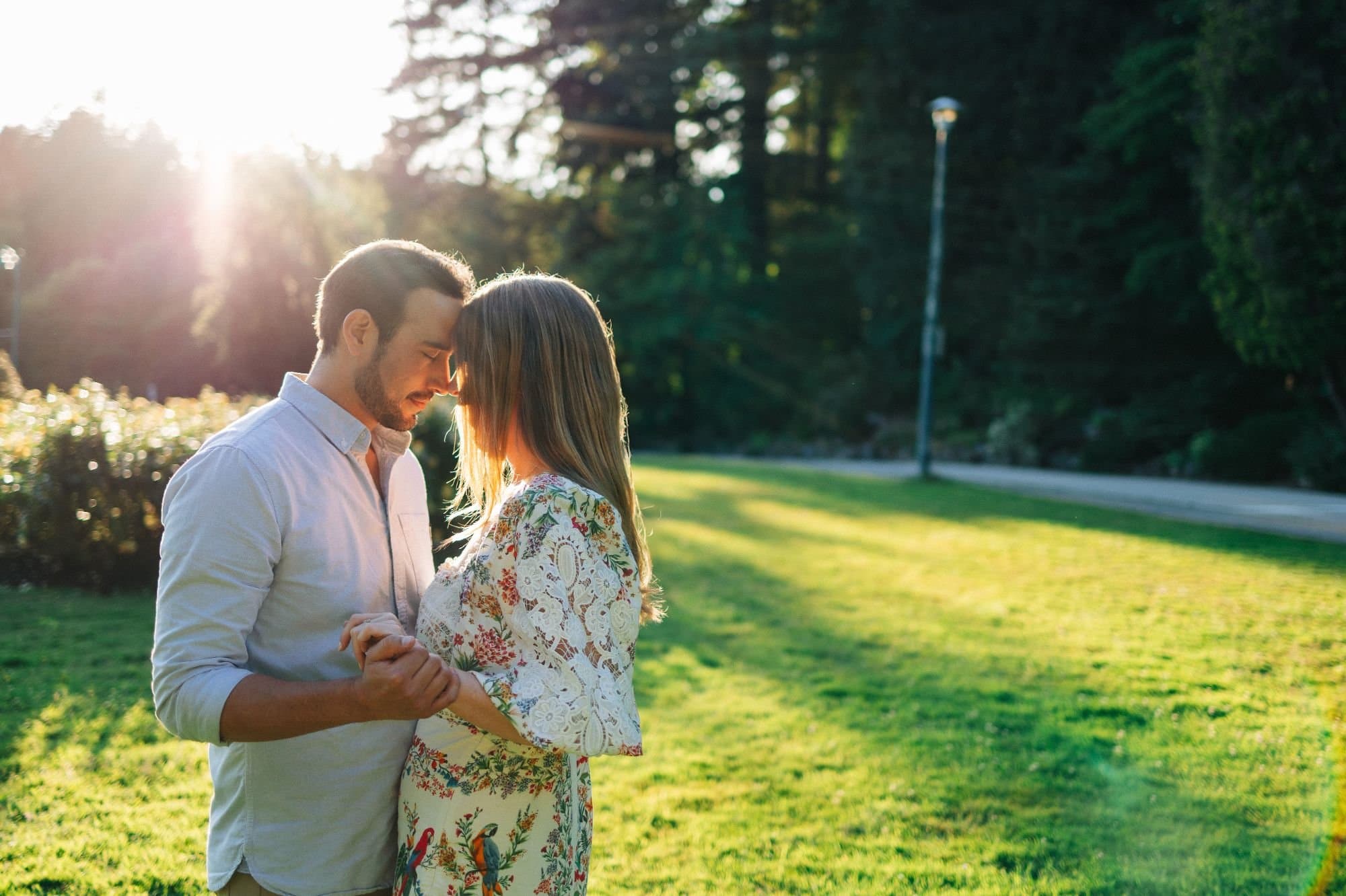 Romantic Engagement & Couples Photography (1 Hour) — photo 1 of 9