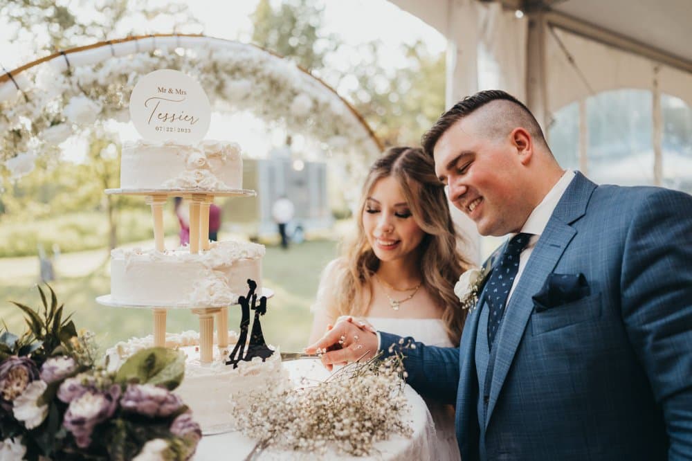 Photography by Happy Weddings